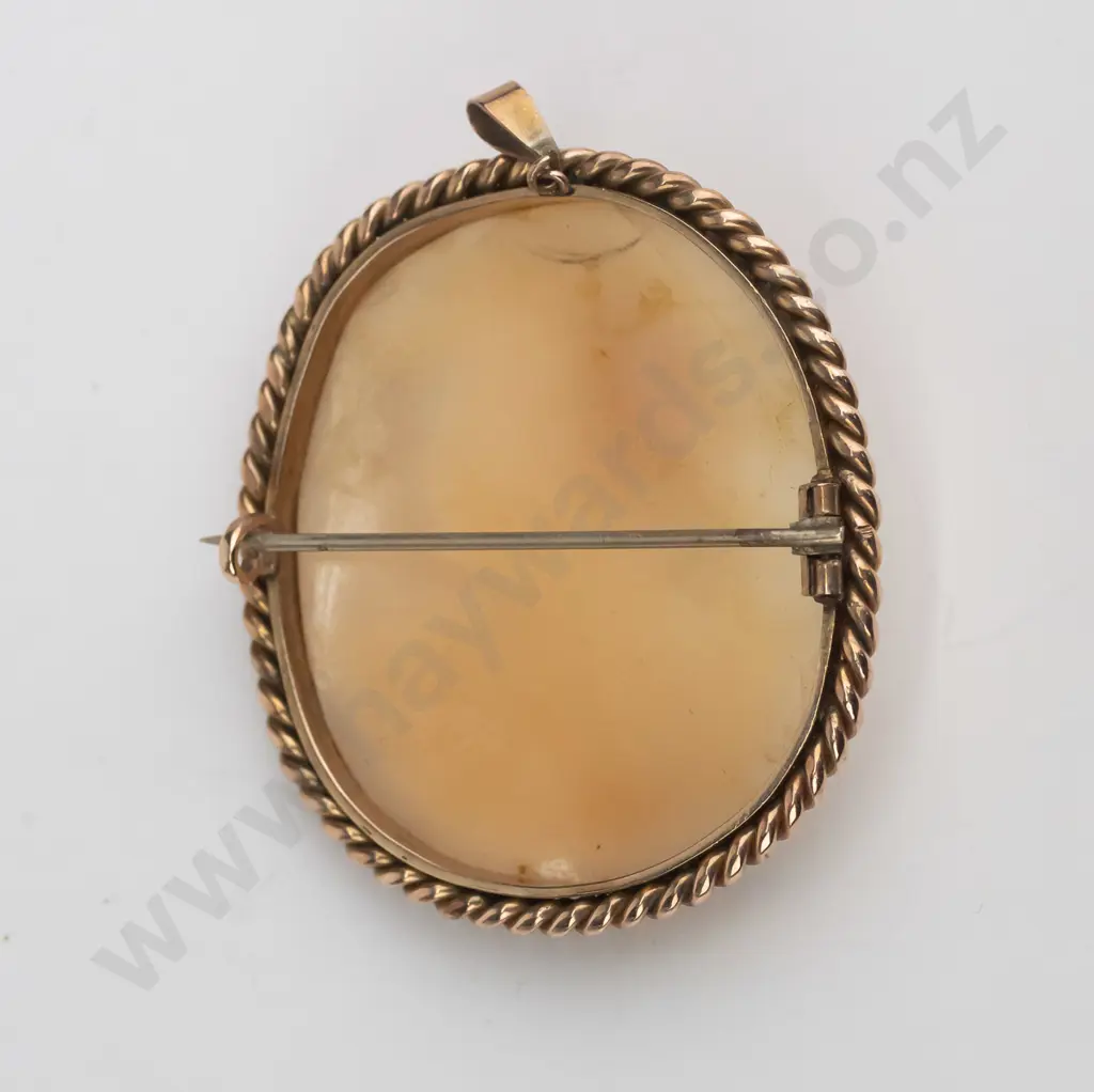 large cameo brooch has bail for a chain Image 1++