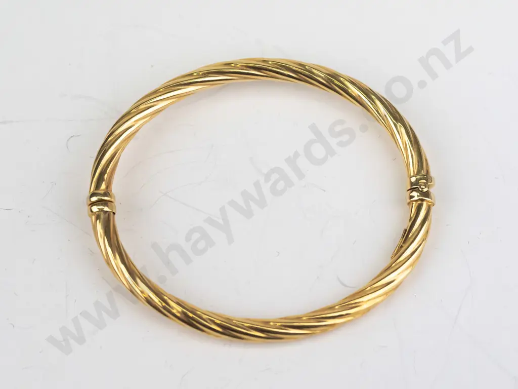 gold bangle marked ? Image 1++