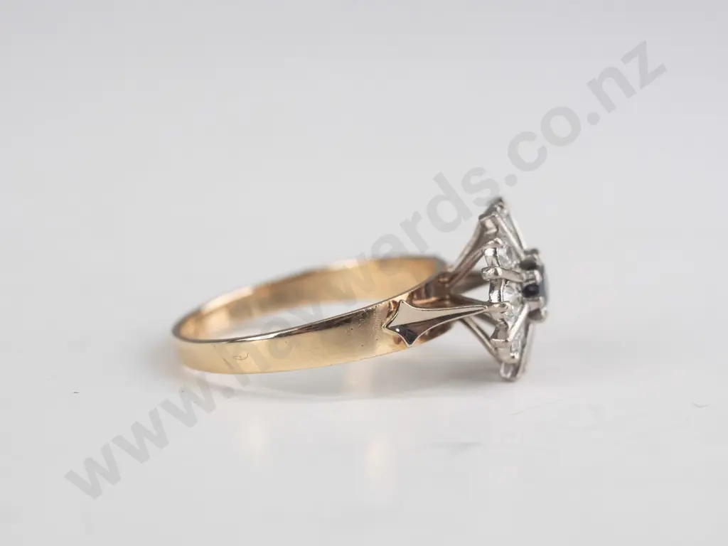 9CT white stone & sapphire cluster ring 3.7grms size R Image 1++