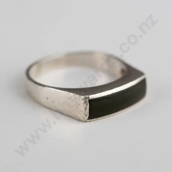 sterling silver & greenstone ring