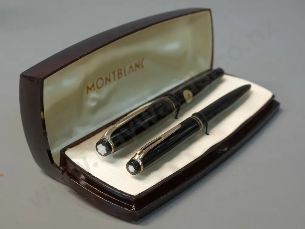 cased set of 2 Montblanc pens - fountain pen and ballpoint Image 1++