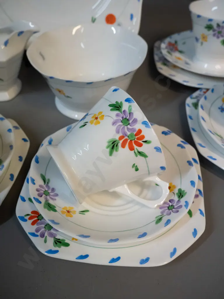 Tuscan "Plant" pattern 21-piece tea set - 6 trios, cake plate, cream & sugar Image 1++