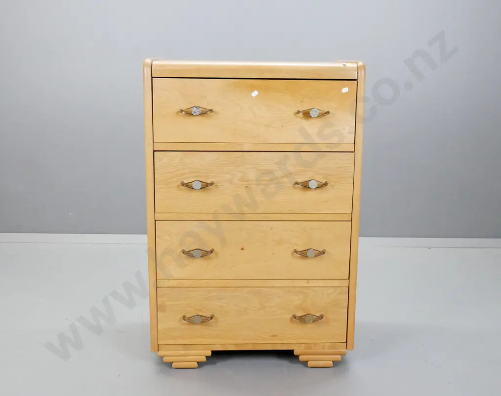 art deco oak 4-drawer chest, metal handles with central medallions - some marks to polish on top, join on one side is Image 1++