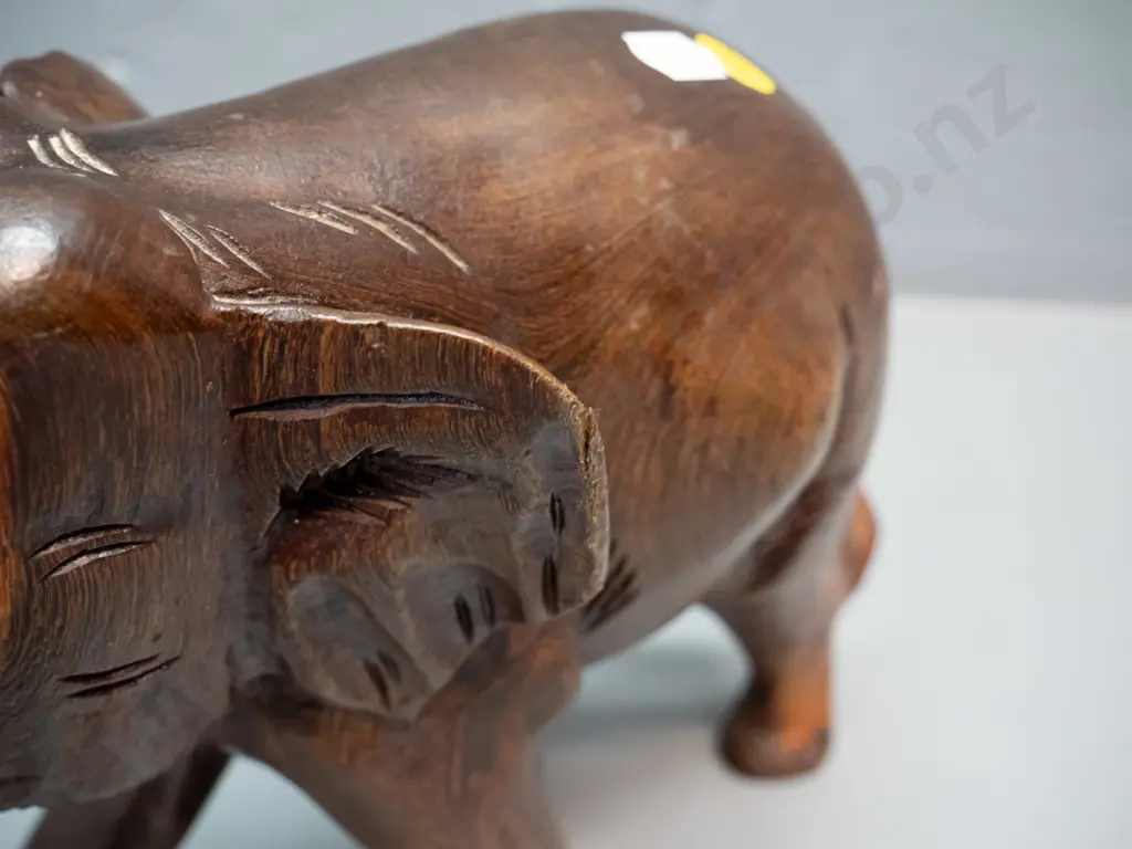 carved hardwood elephant figure - some polish loss H-210 L-250 Image 1++