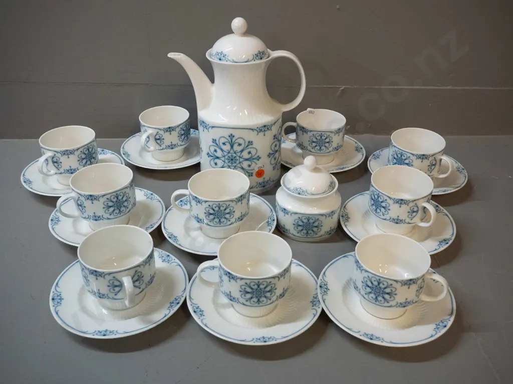 coffee set with 10 cups & saucers, coffee pot H-250 W-195, lidded sugar, no creamer. Marked Kaiser Echt Kobalt Image 1++