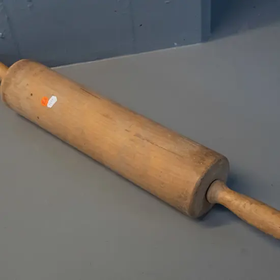 large kauri rolling pin - some scratches and wear L-570