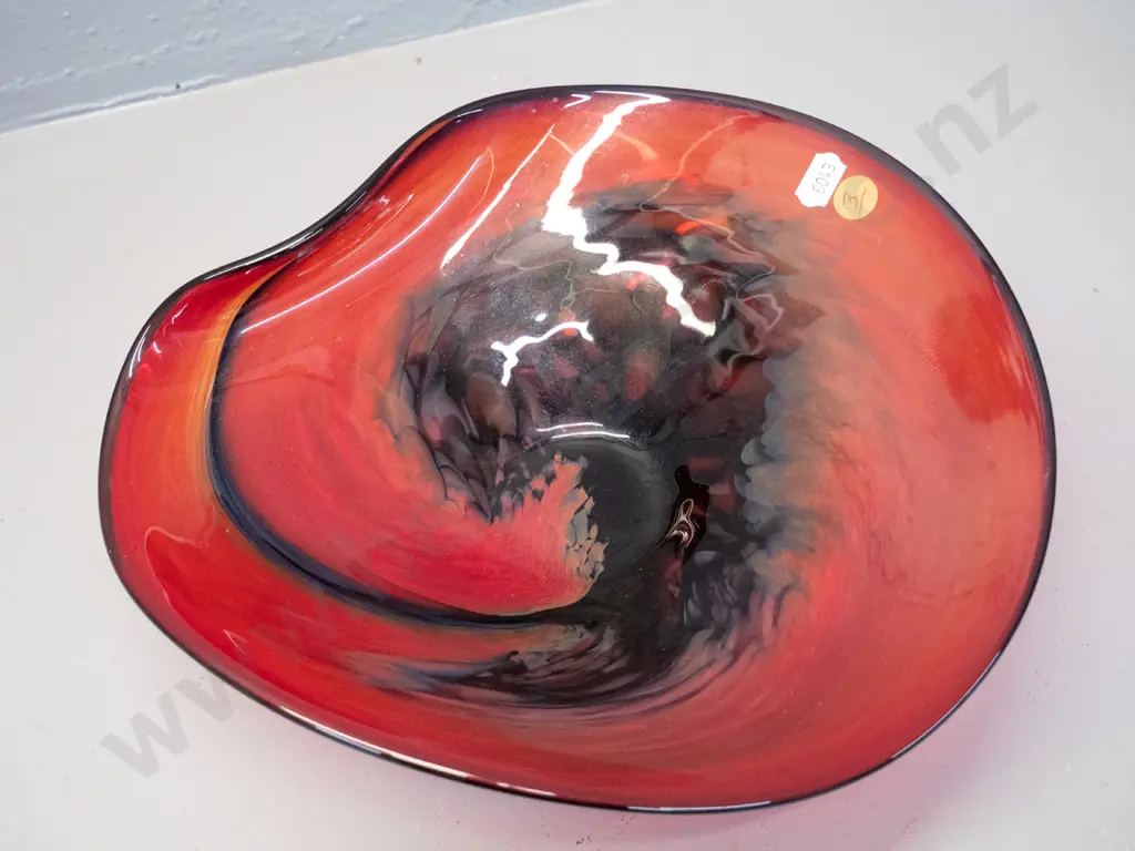 art glass footed bowl - De Flute Rotorua label, Ron van der Vlugt etched on base H-110 D-265 Image 1++
