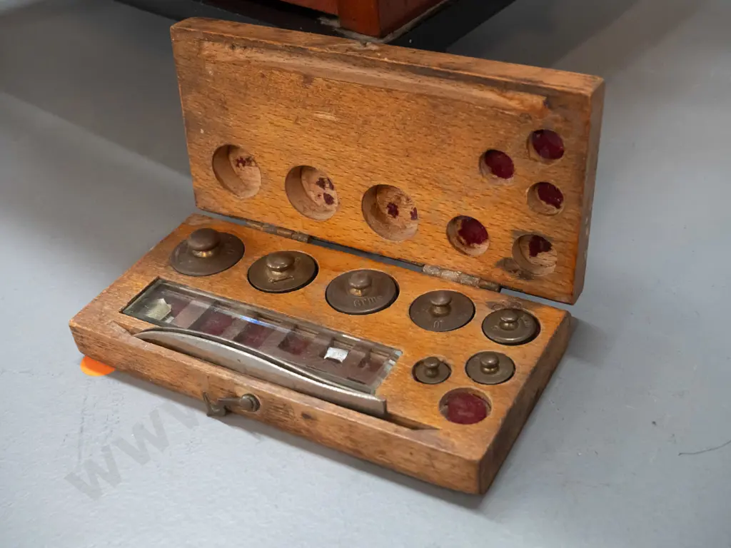 vintage Oertlin London precision balance scales in glazed mahogany case, black glass base, with weights in fitted timber Image 1++