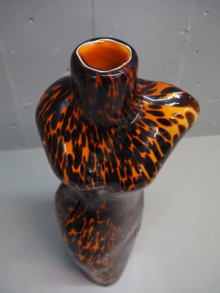 mottled amber and dark red art glass torso vase H-450 Image 1++