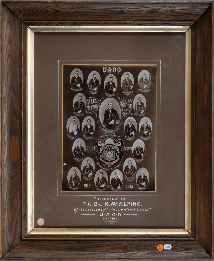 framed presentation photograph - All Nations Lodge Port Chalmers Dec 1914 H-290 W-210 Image 1++