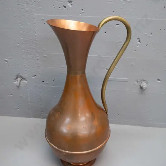 large copper ornamental ewer jug with brass handle - small dent and some marks to finish H-460 W-260