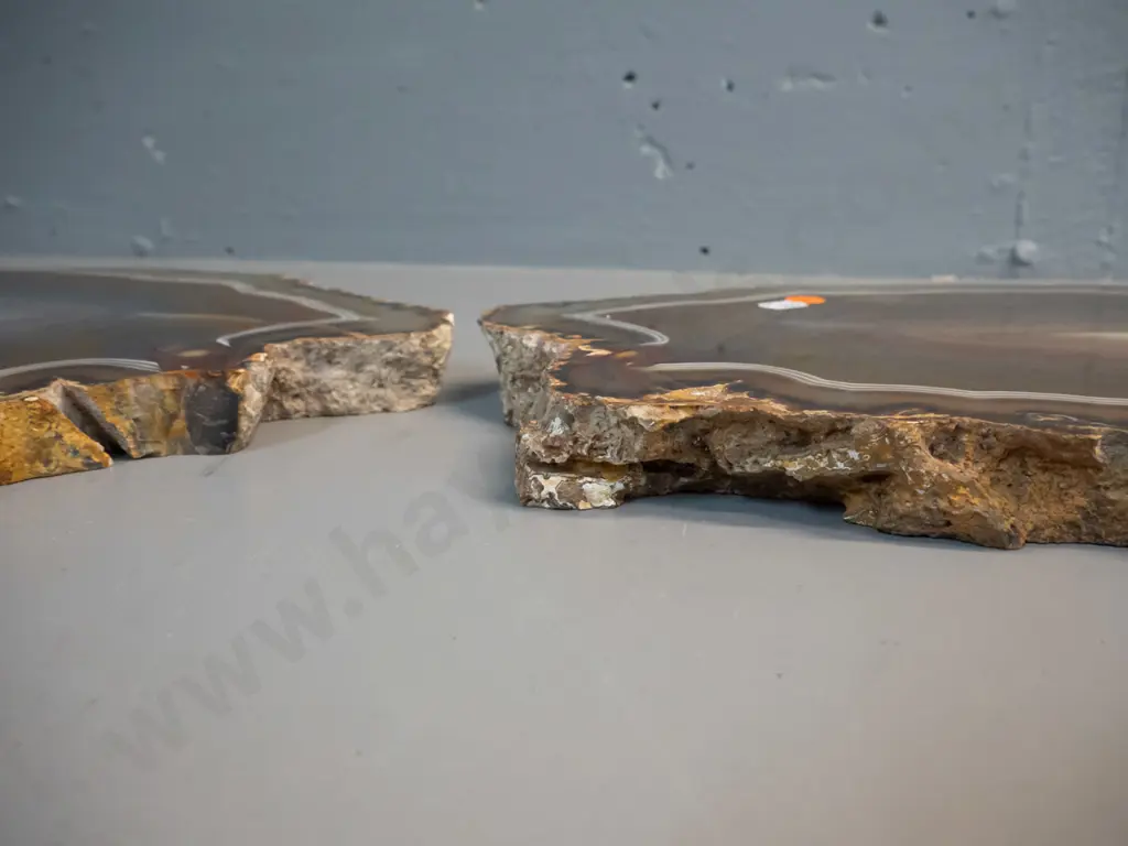 2 large heavy polished slices of agate - mirrored pair, both approximately L-450 W-230 Image 1++