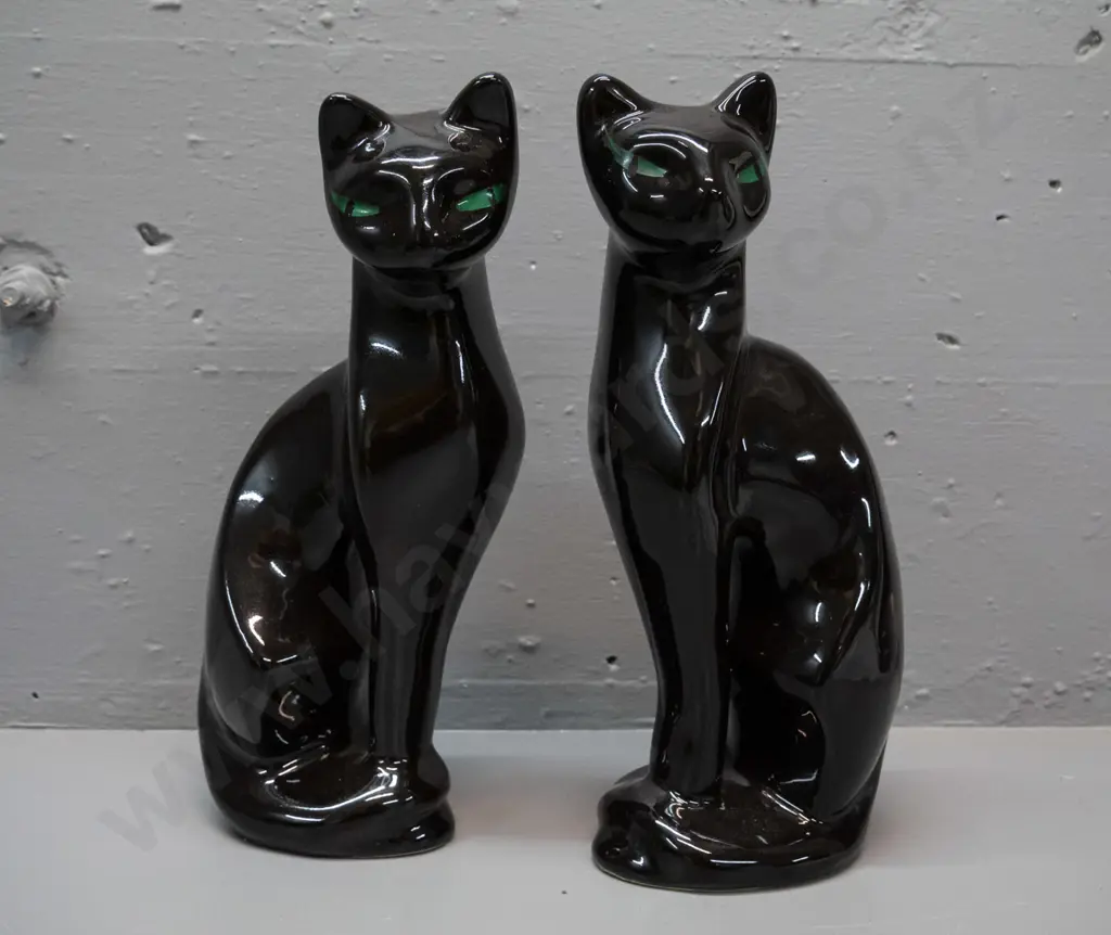 pair of retro porcelain cat figures - black with green eyes, no maker's marks H-280 Image 1++