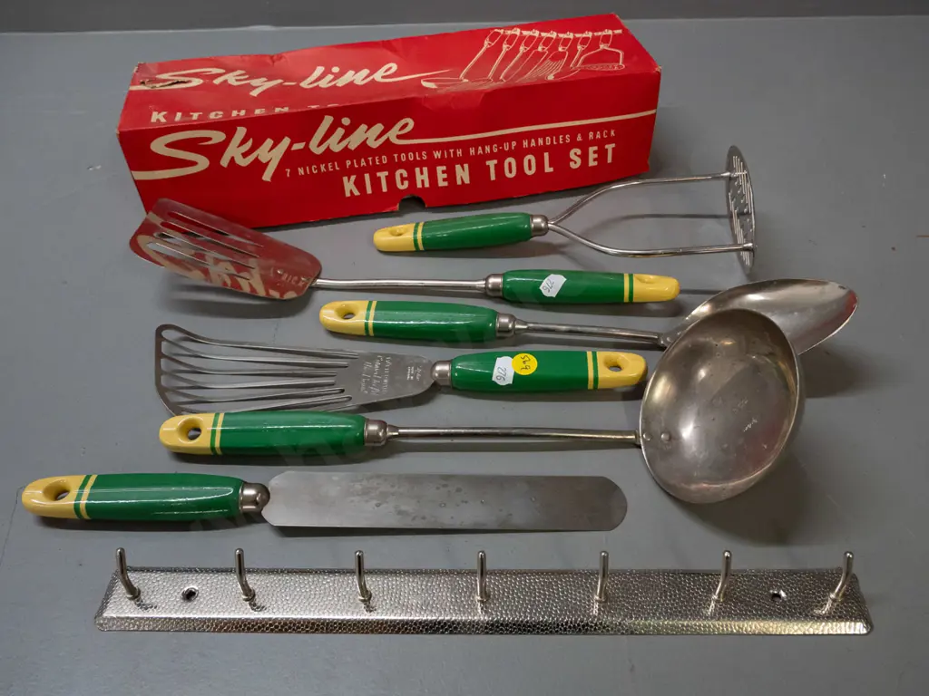 vintage set of "Sky-line" English kitchen utensils with hanger - original box is L-370 W-120 Image 1++