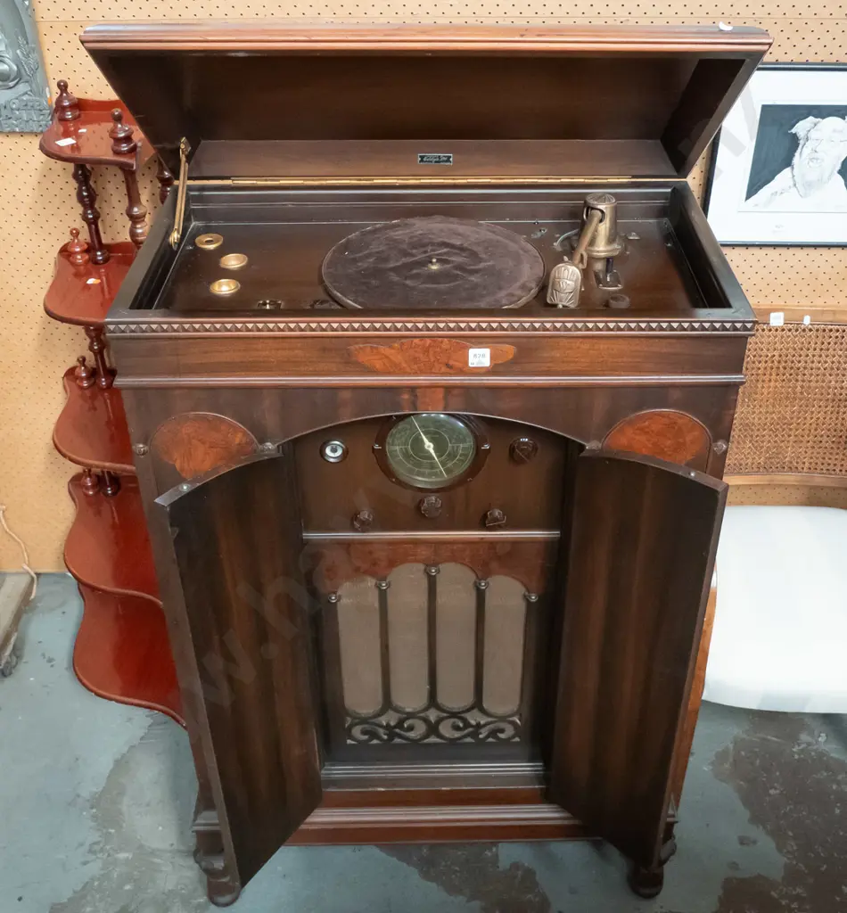 vintage gramophone & radio in mixed timber veneer cabinet, bakelite knobs, Webster Electric pickup, Eddy's of Adelaide Image 1++