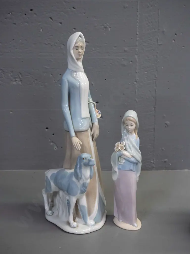 2 Spanish figurines - small Lladro girl with flowers and large Tengra figure H-380 Image 1++