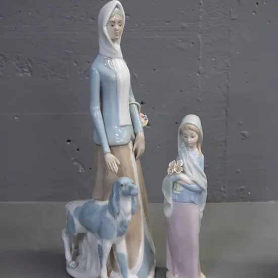 2 Spanish figurines - small Lladro girl with flowers and large Tengra figure H-380