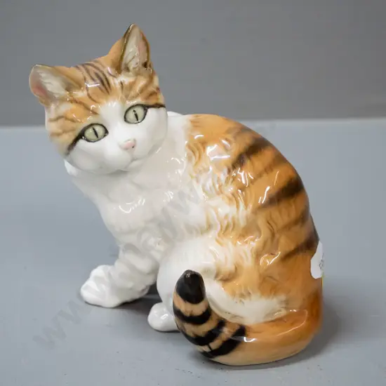 Hutschenreuther cat figurine H-120