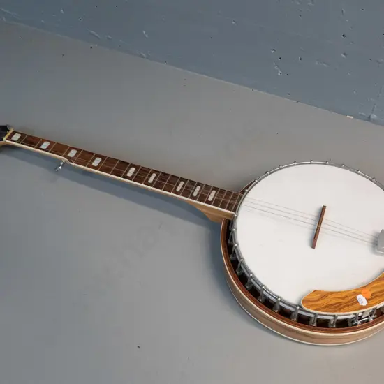 Silvertone Japanese banjo - missing one string, some cracks to laquer finish on back L-970 Diameter of body 330