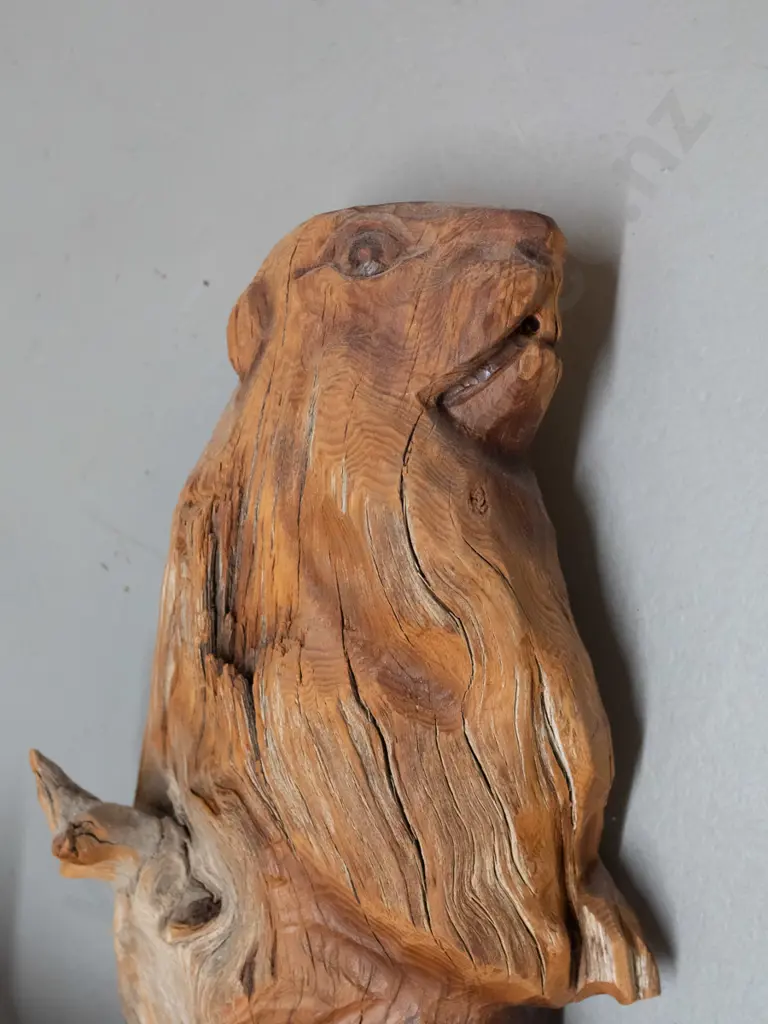 2 German rustic carved timber wall hanging animal figures -beaver H-400 and owl, both marked Holzschnitzerei-Wurzelkunst Image 1++