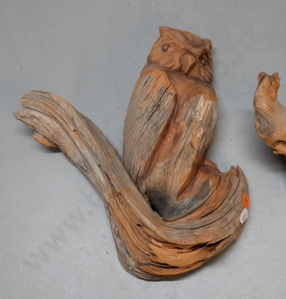 2 German rustic carved timber wall hanging animal figures -beaver H-400 and owl, both marked Holzschnitzerei-Wurzelkunst Image 1++
