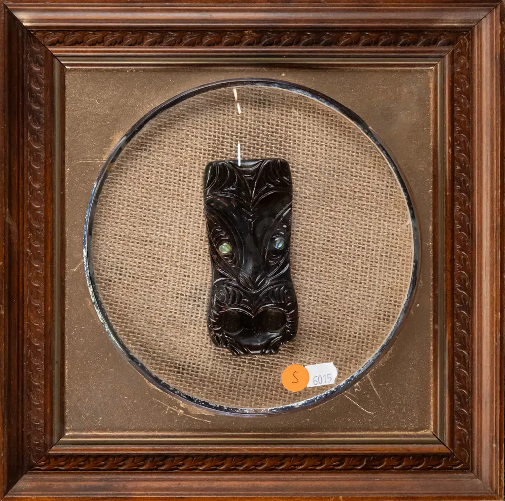 framed retro 3-dimensional carved wooden wall art H-190 W-190 Image 1++