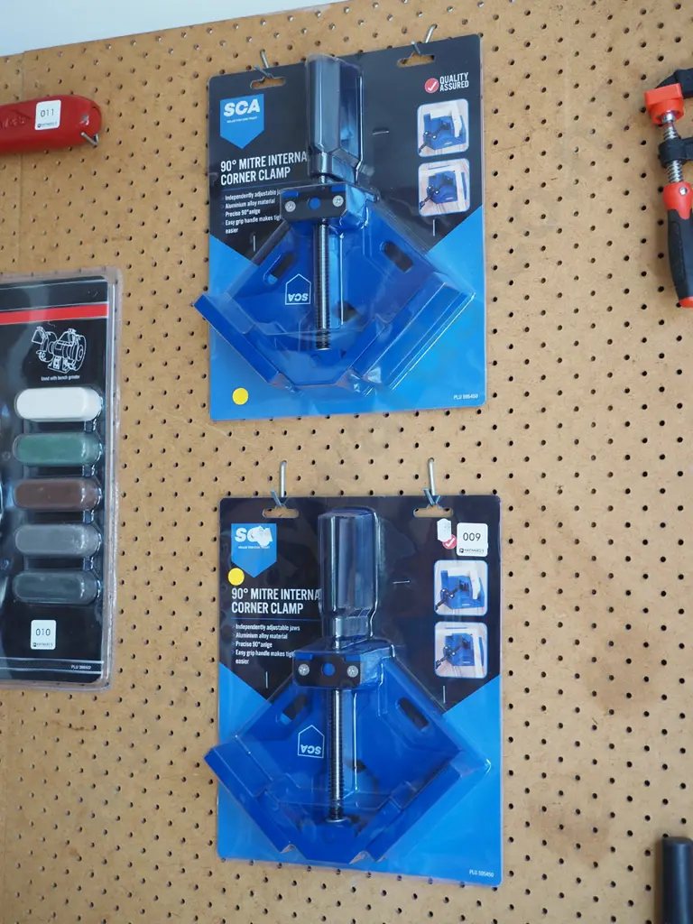 2x as-new SCA 90 degrees internal clamps Image 1++