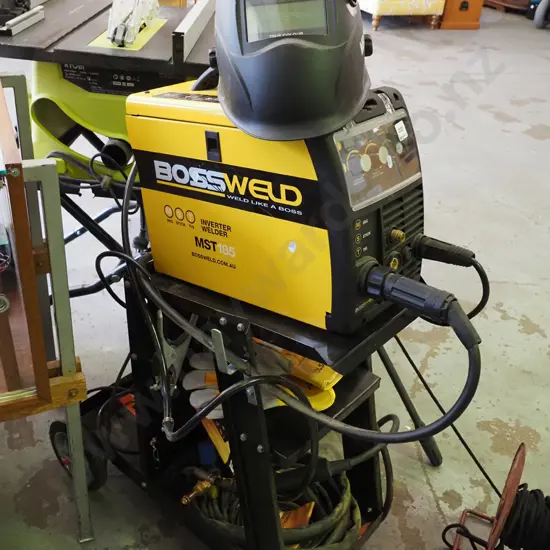 Bosweld inverter welder MST 185 with gloves, mask and other accessories