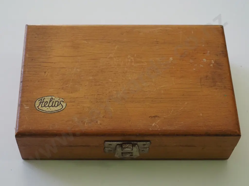 Helios wooden cased dial indicator Image 1++