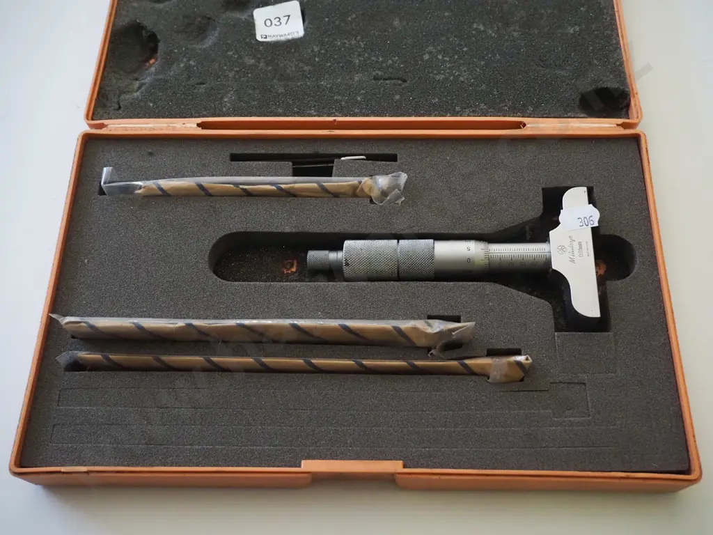 plastic cased Japanese micrometer Image 1++