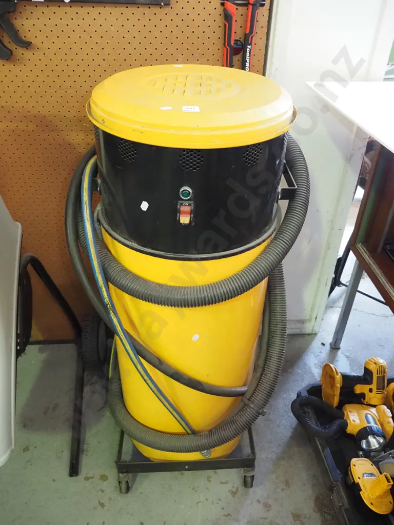 unbranded sand blaster & vacuum H-1030 Image 1++