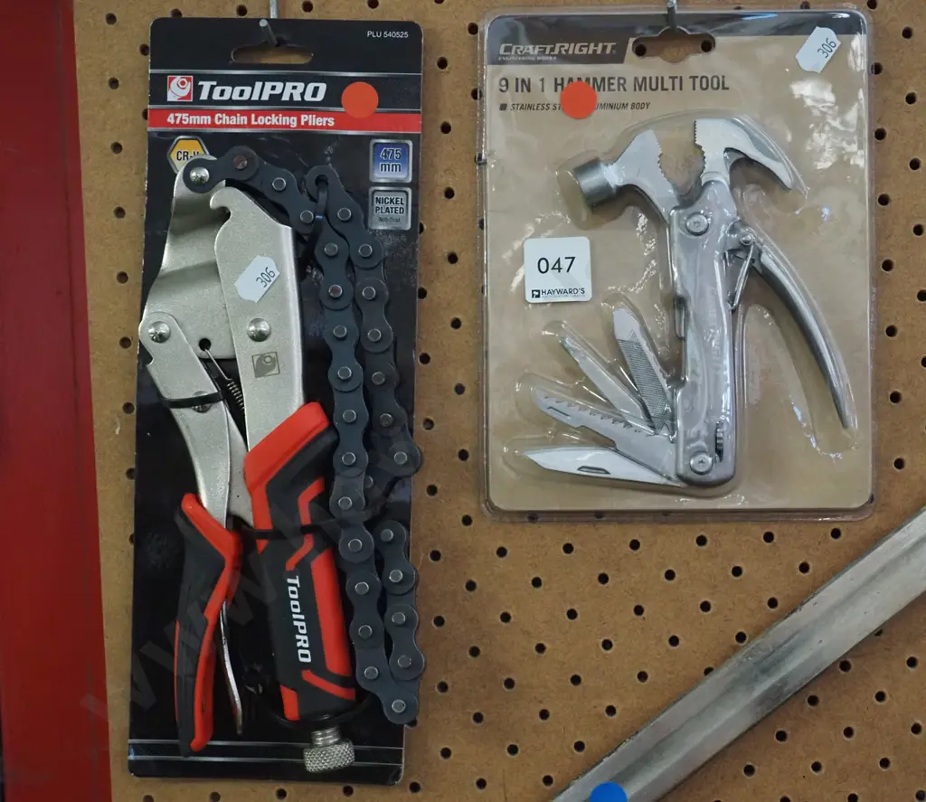 as-new Tool Pro chain locking pliers, 9 in1 hammer multi tool - red dots Image 1++