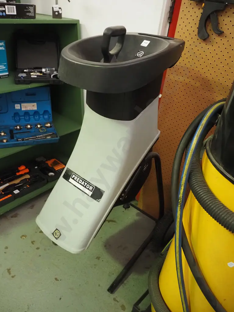 Predator garden mulcher/shreader Image 1++