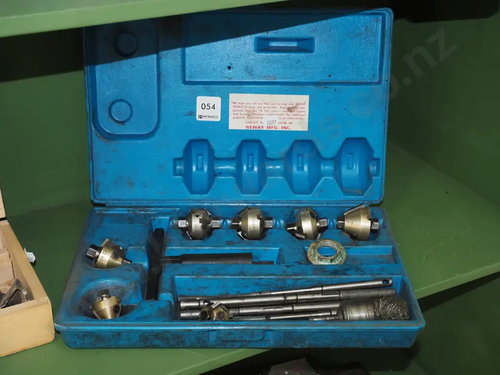 cased Neway universal valve seat cutter Image 1++