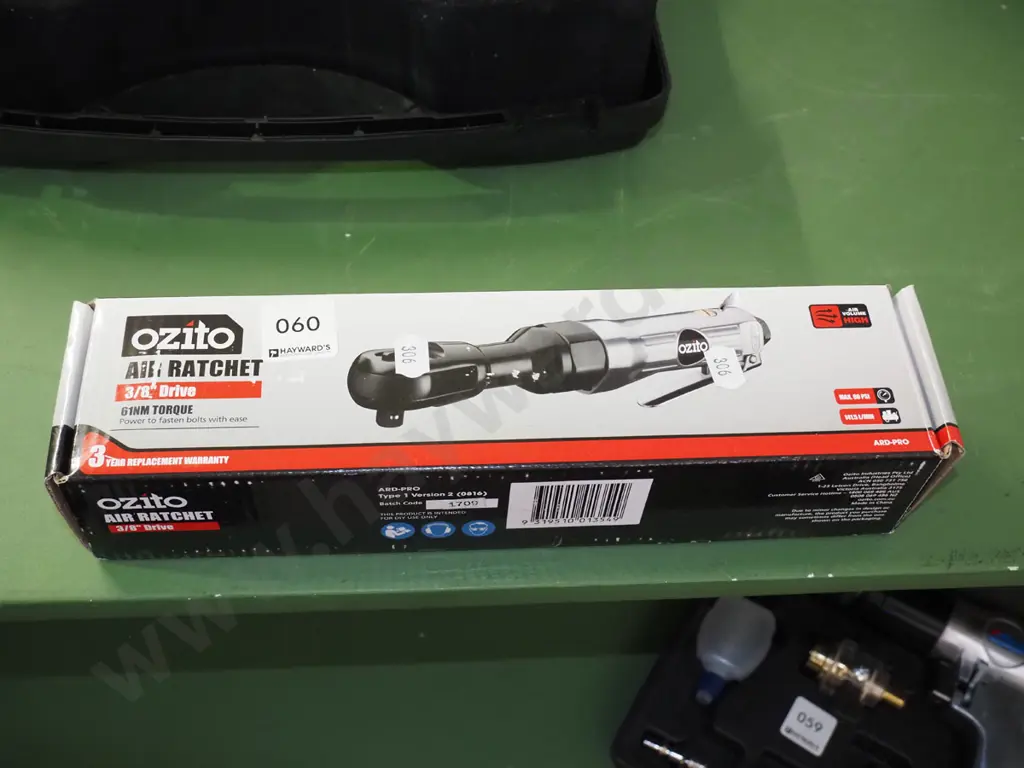 boxed as-new Ozito air ratchet Image 1++