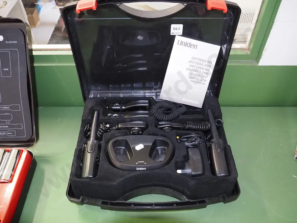 Uniden UHF CB radio set Image 1++