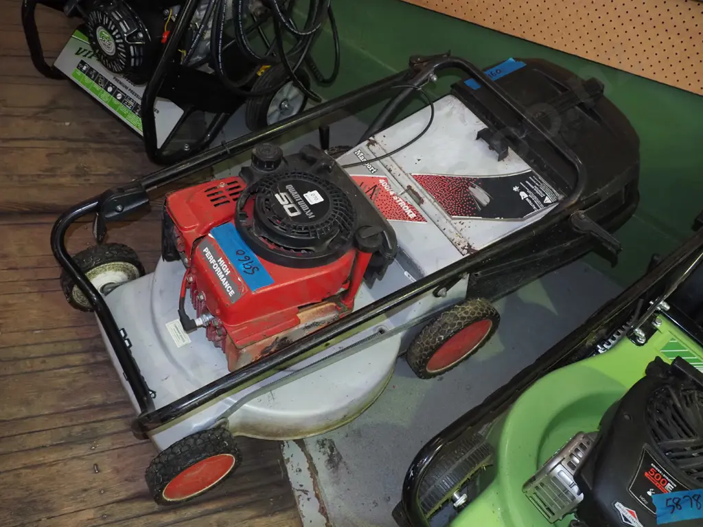 Masport 4 stroke motor mower - some damage to plastic on motor Image 1++