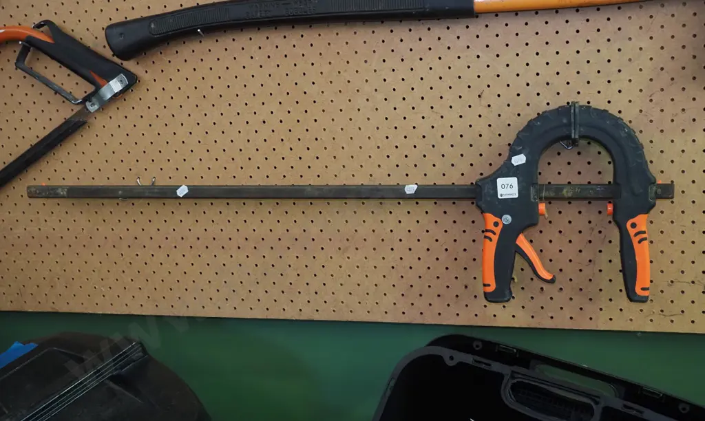 quick release sash clamp Image 1++