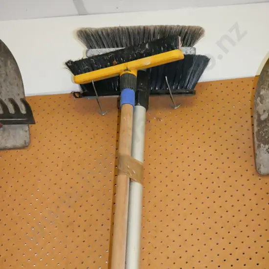 wash brushes, brooms