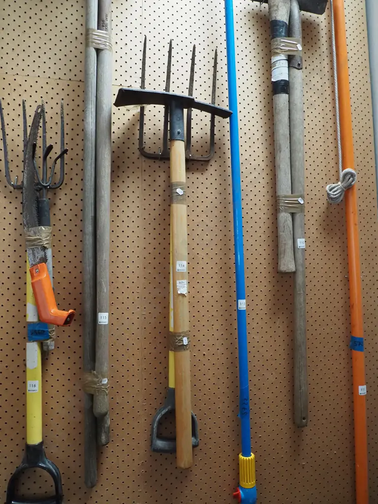 grubber, garden fork Image 1++