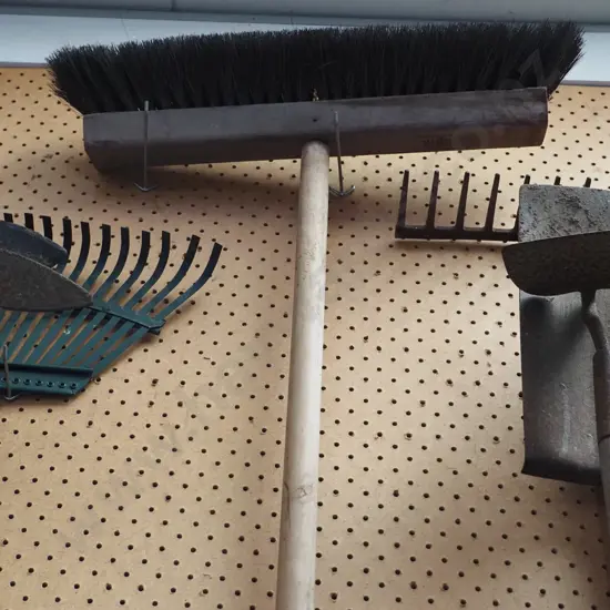 yard broom
