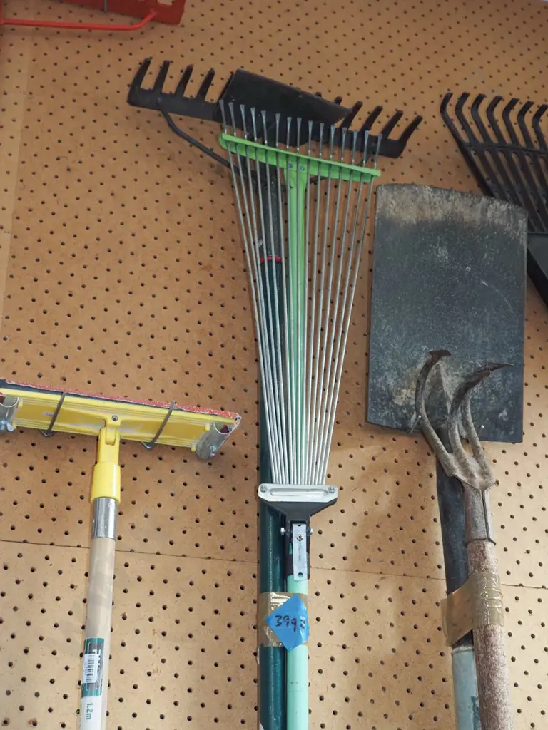 garden tools; rakes, hoe Image 1++