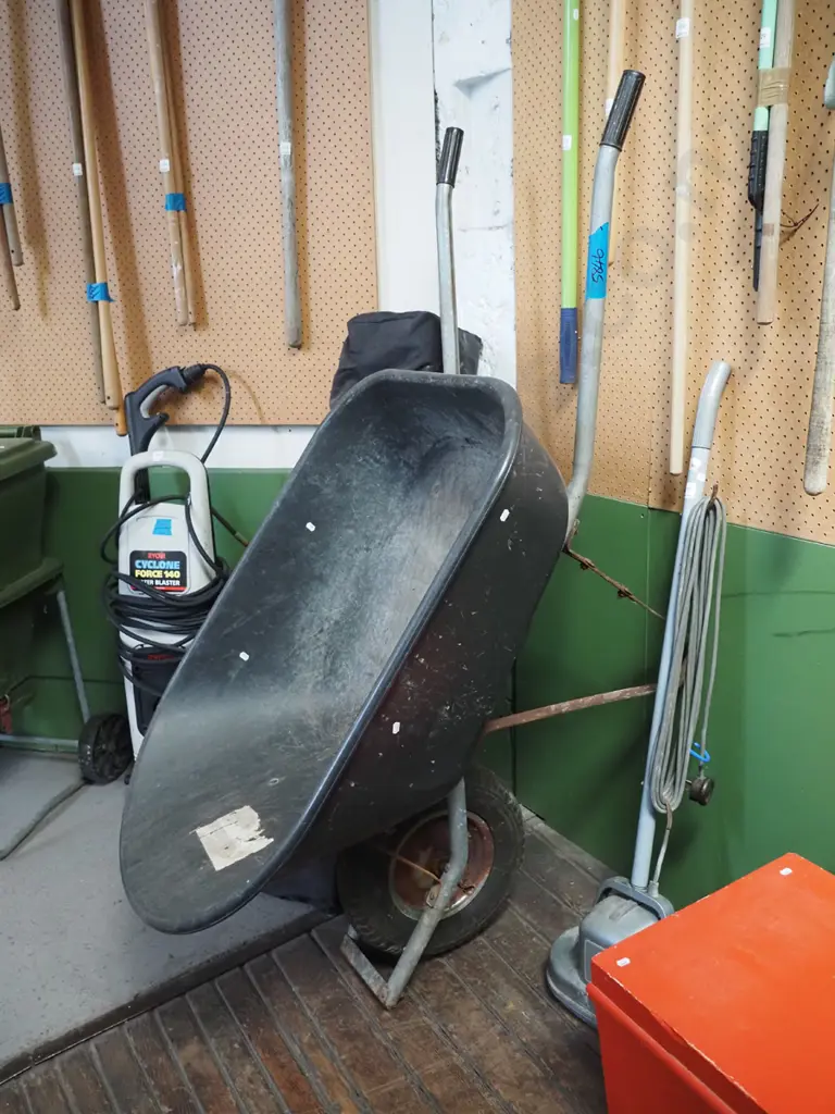 large plastic contractors barrow Image 1++