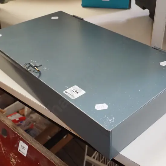 metal tool box