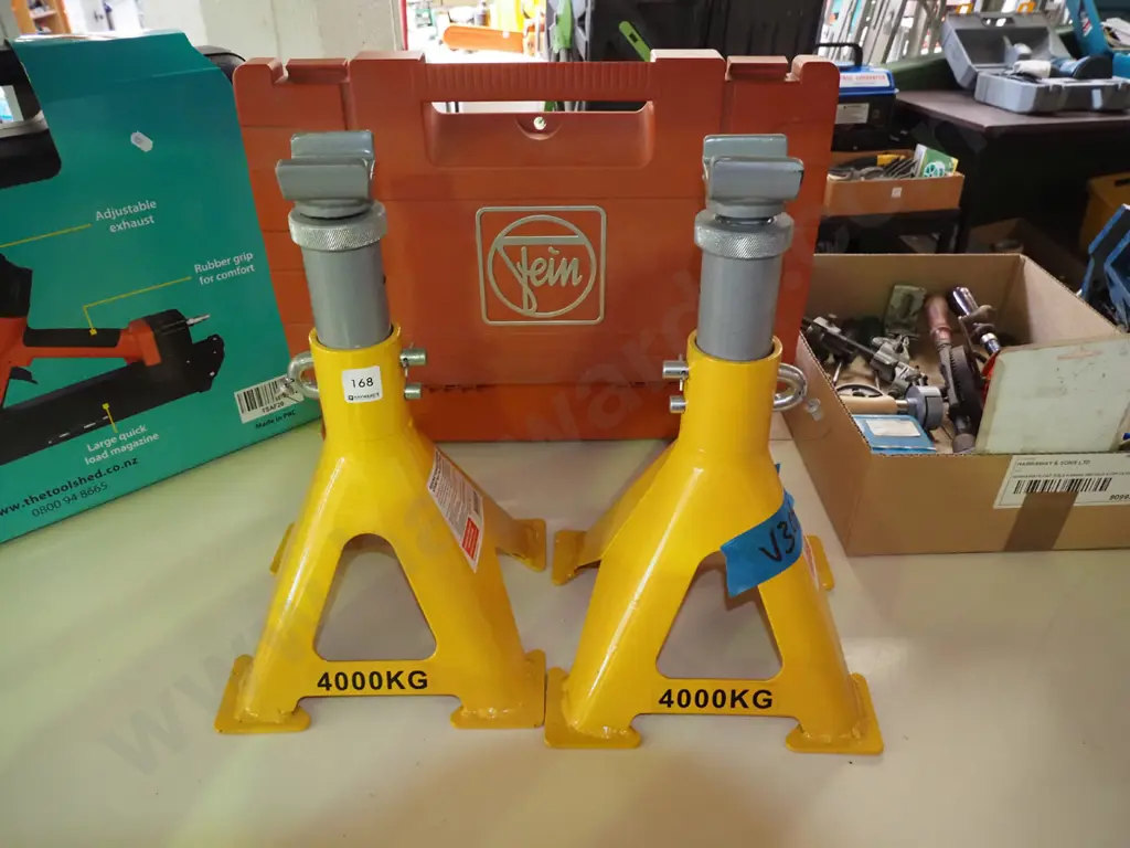 pair of 400kg axle stands Image 1++