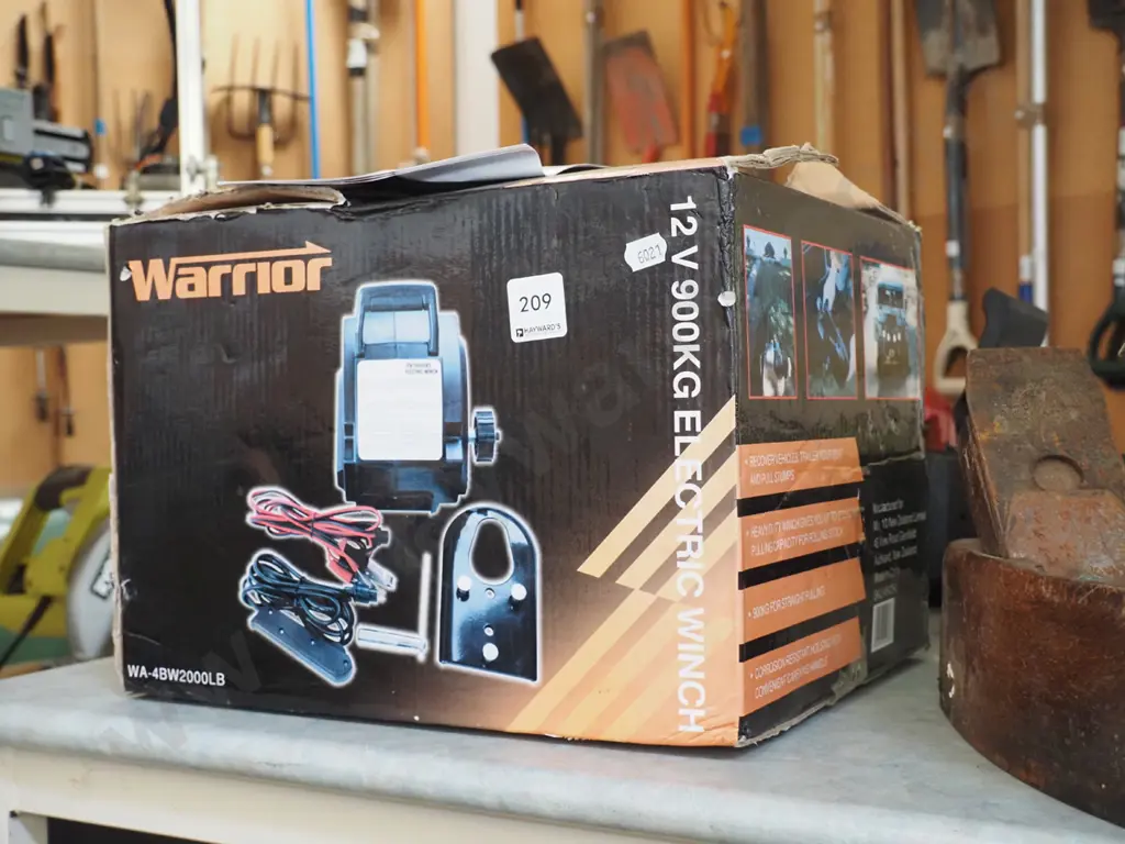 boxed Warrior 12V 900kg electric winch Image 1++