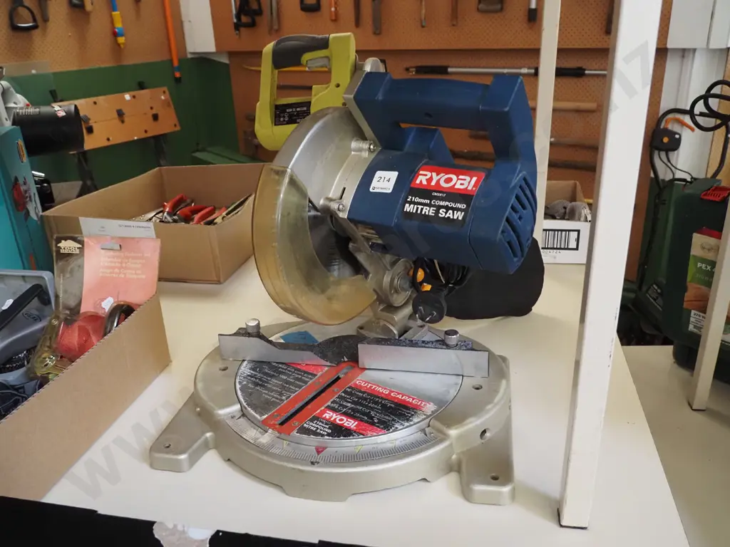 Ryobi 210mm compound mitre saw Image 1++
