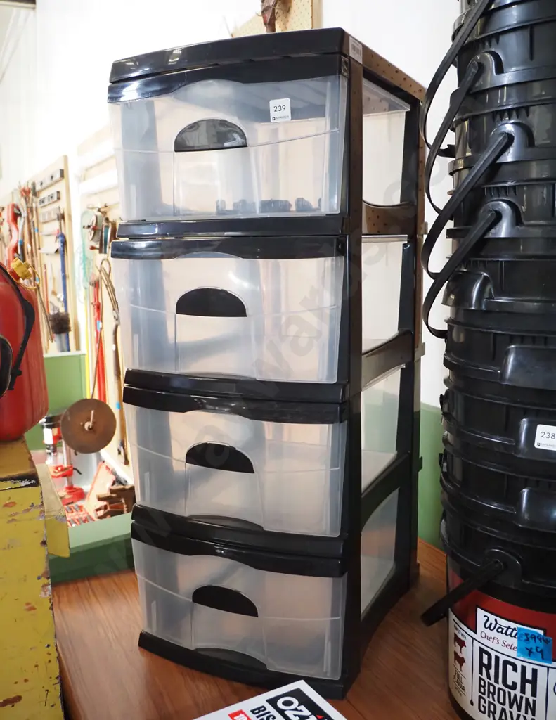 set of 4 plastic drawers Image 1++