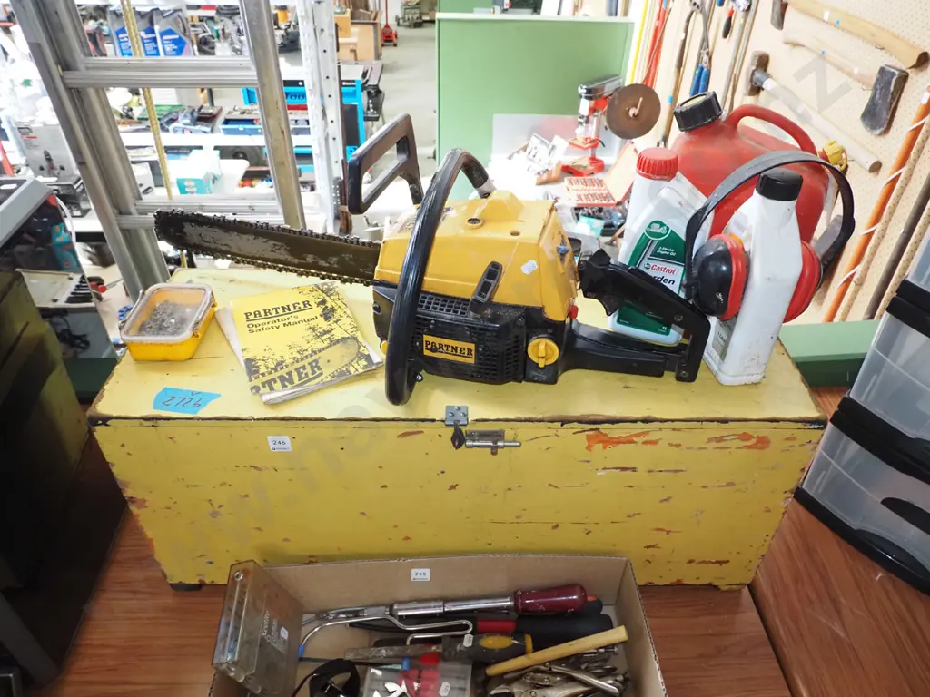 Partner Swedish chainsaw with homemade box and accessories Image 1++