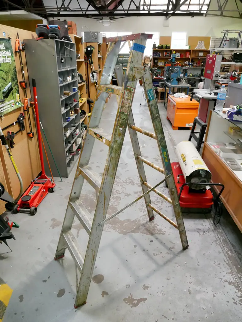 5 step aluminium ladder Image 1++